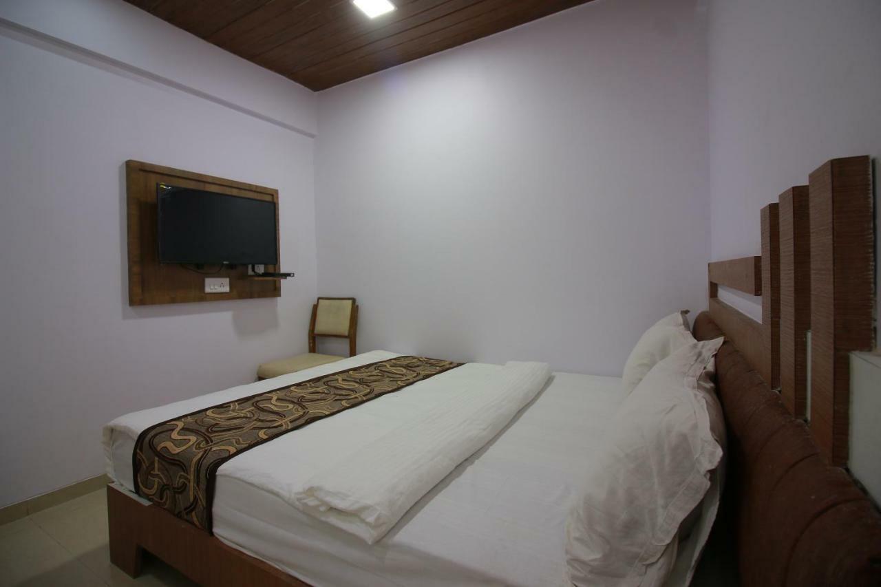 Hotel Apex Navi Mumbai Exterior photo